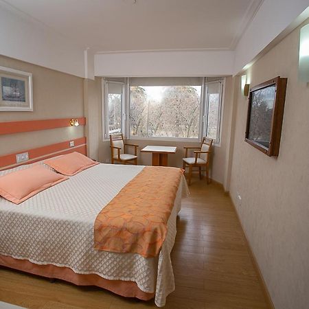 Hotel Dior Tandil Exteriér fotografie
