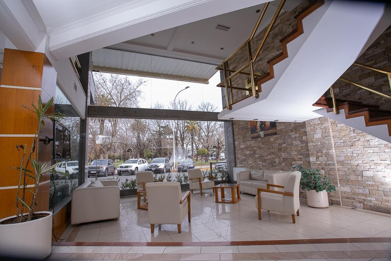 Hotel Dior Tandil Exteriér fotografie