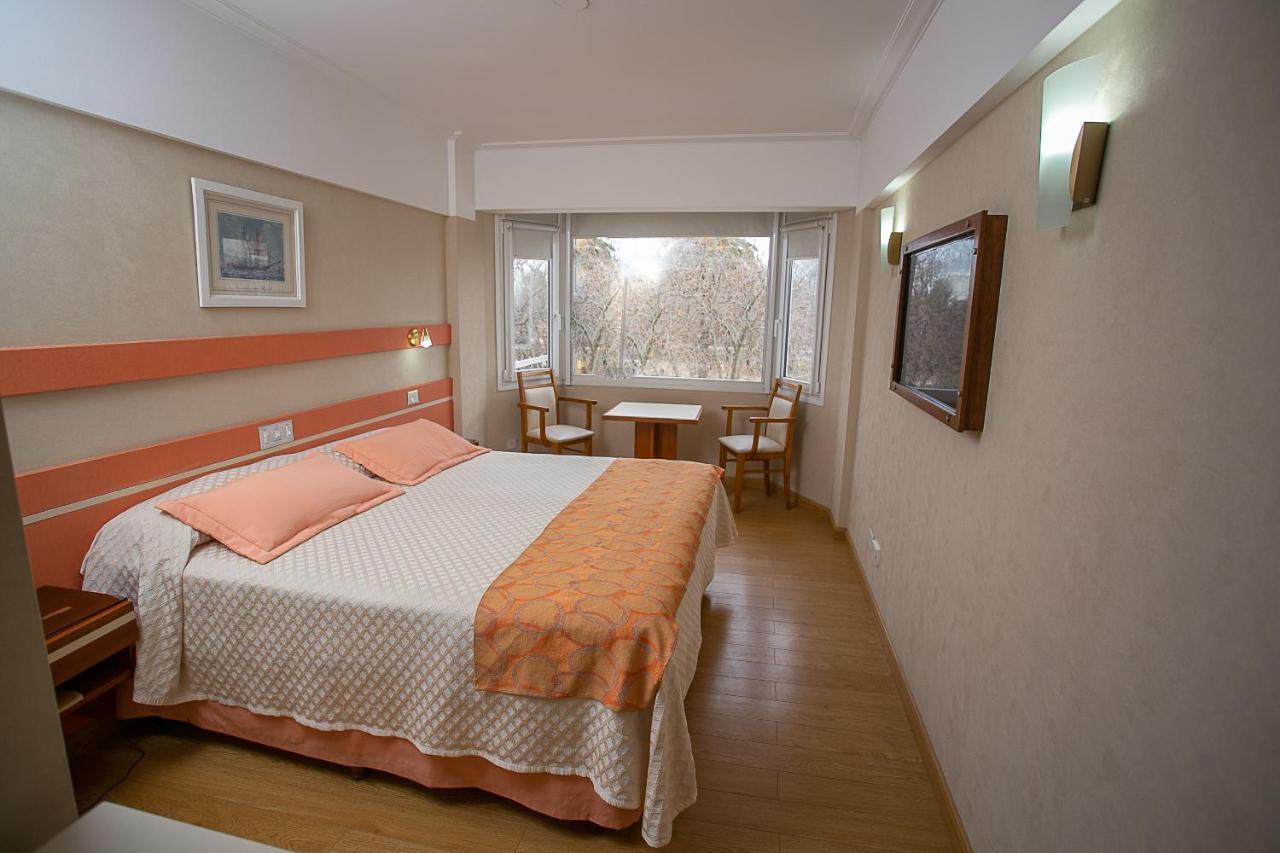 Hotel Dior Tandil Exteriér fotografie