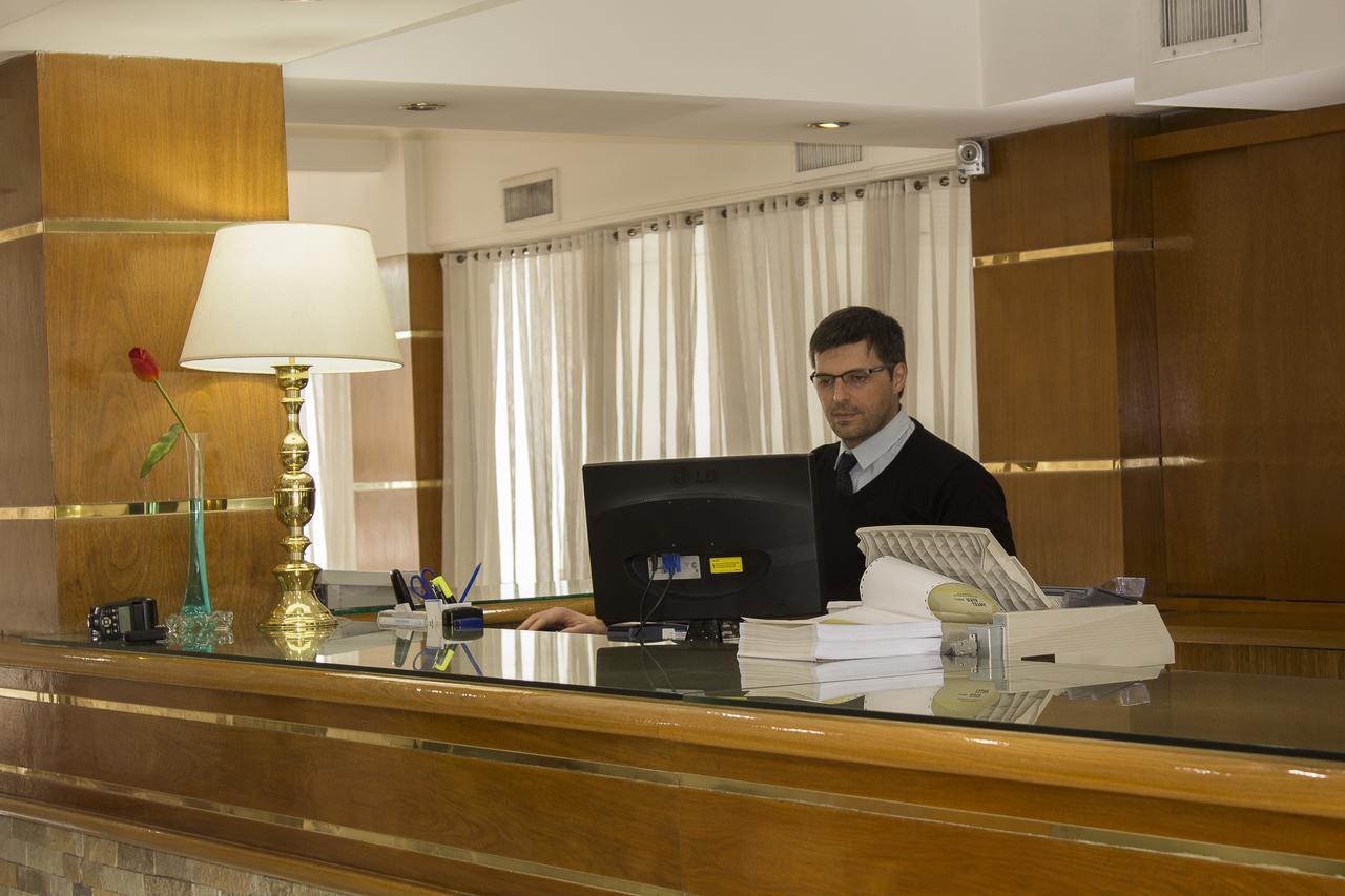 Hotel Dior Tandil Exteriér fotografie