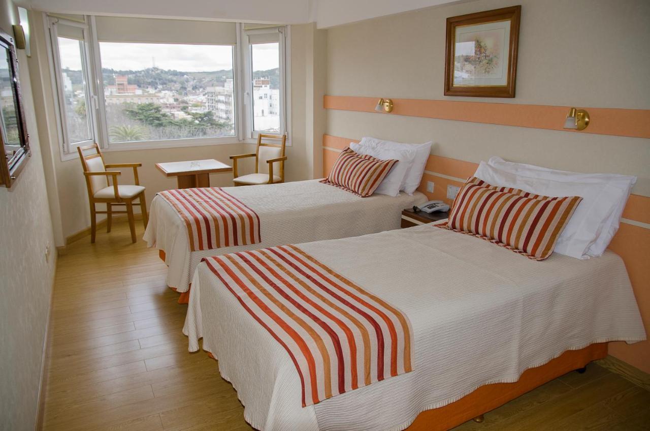 Hotel Dior Tandil Exteriér fotografie